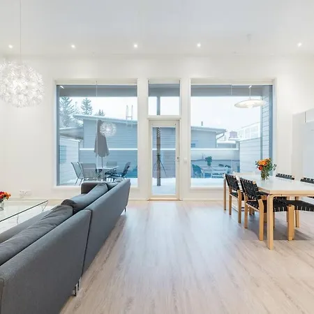 شقة Valoisa Rivitalokolmio روفانييمي